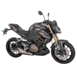 QJ Motor SRK 450 C: la de posición recta y respuesta franca, con carácter propio